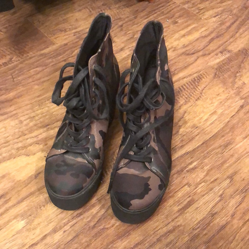 Steve madden Camo shoes